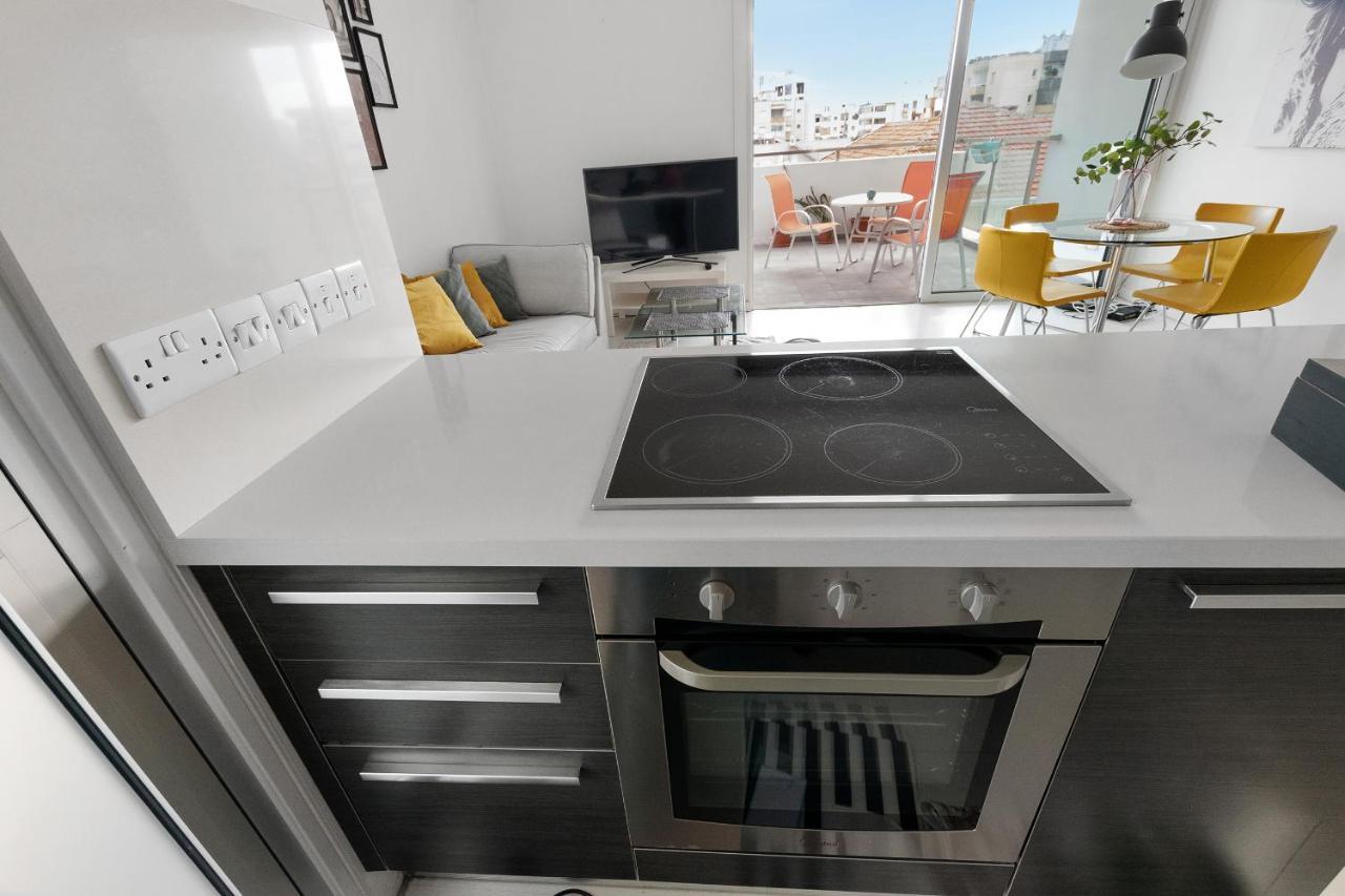 Glabur Stays - The Fabulous 2 Bdr - Nicosia City, Free Parking & Wifi, Welcomes You!!! ภายนอก รูปภาพ