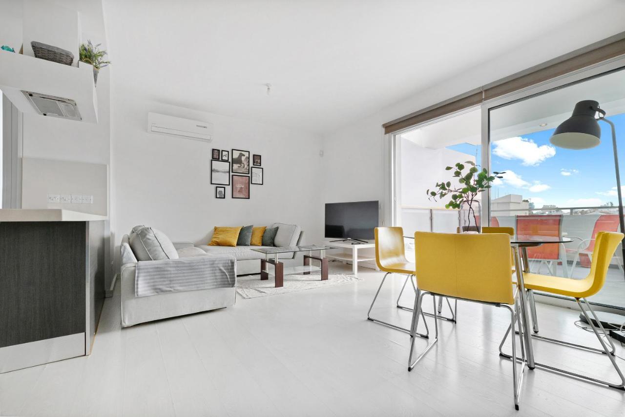 Glabur Stays - The Fabulous 2 Bdr - Nicosia City, Free Parking & Wifi, Welcomes You!!! ภายนอก รูปภาพ