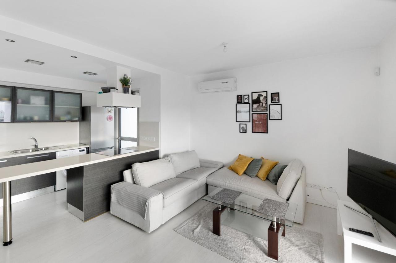 Glabur Stays - The Fabulous 2 Bdr - Nicosia City, Free Parking & Wifi, Welcomes You!!! ภายนอก รูปภาพ